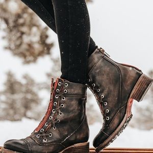 Freebird by Steven / Liverpool / Black Distressed / Size 6